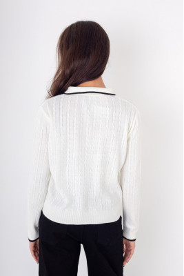 Светр жіночий